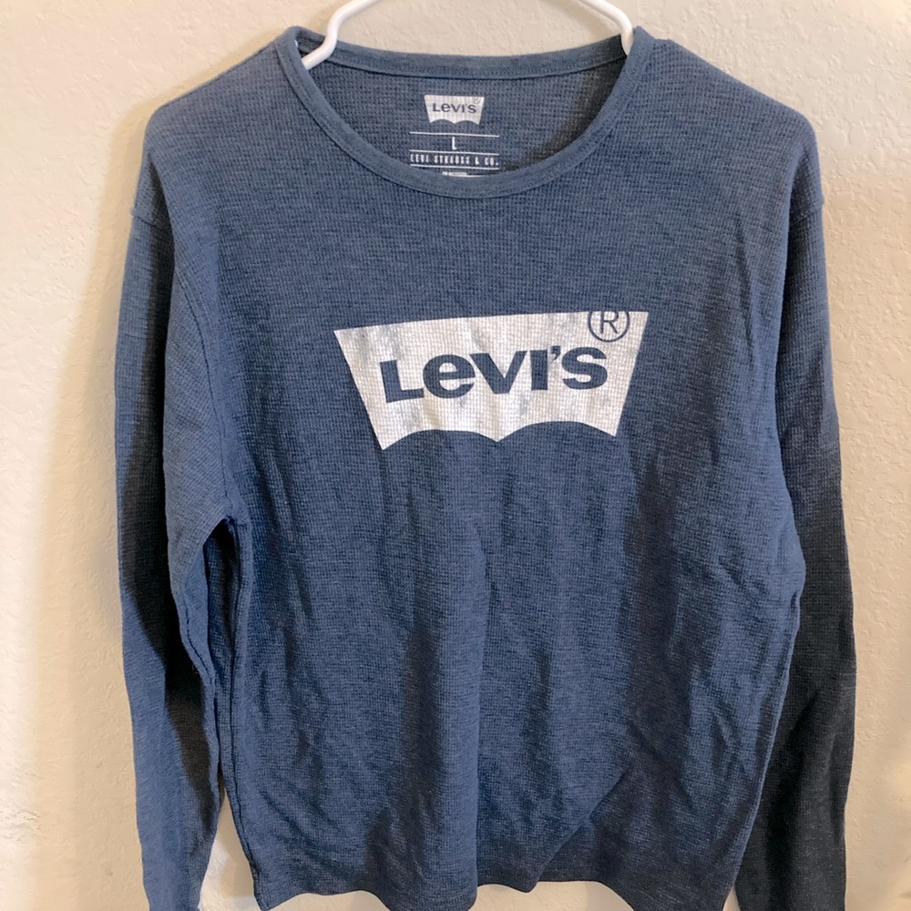 LEVI’S: Men’s long sleeve top